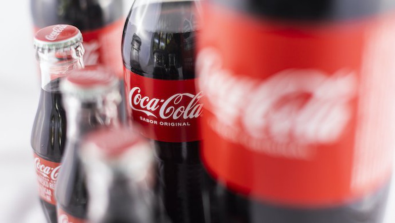 Coca-Cola йде з РФ: зупиняє виробництво і продажі в Росії