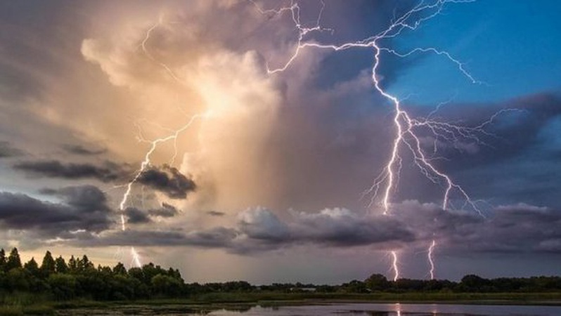 На заході України оголосили штормове попередження
