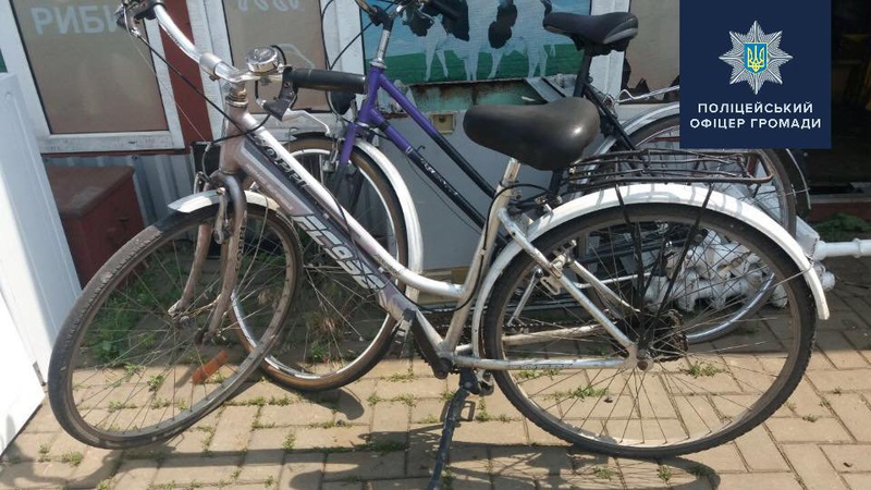 Поставила під магазином, вийшла, глянула – велосипеда нема: у селі поблизу Луцька в жінки вкрали двоколісного
