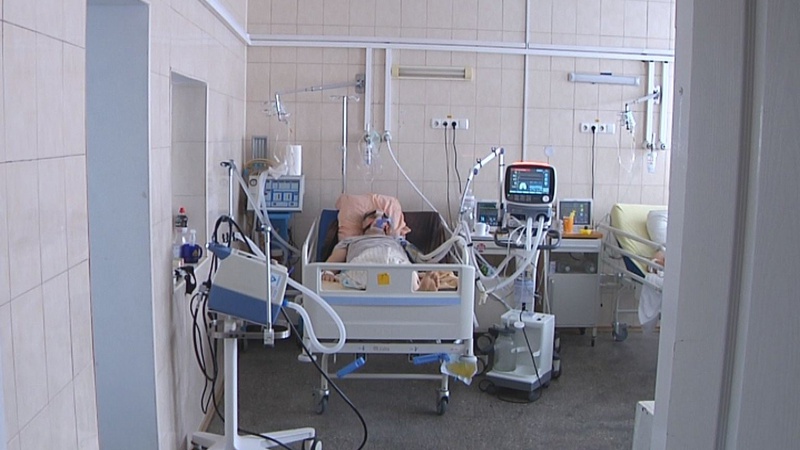У ковідному шпиталі Волинської обласної лікарні 6 пацієнтів у критичному стані