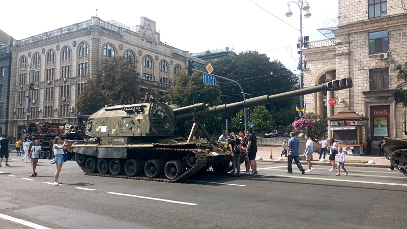 До Дня Незалежності України на Хрещатику знову «парад» зруйнованої російської техніки