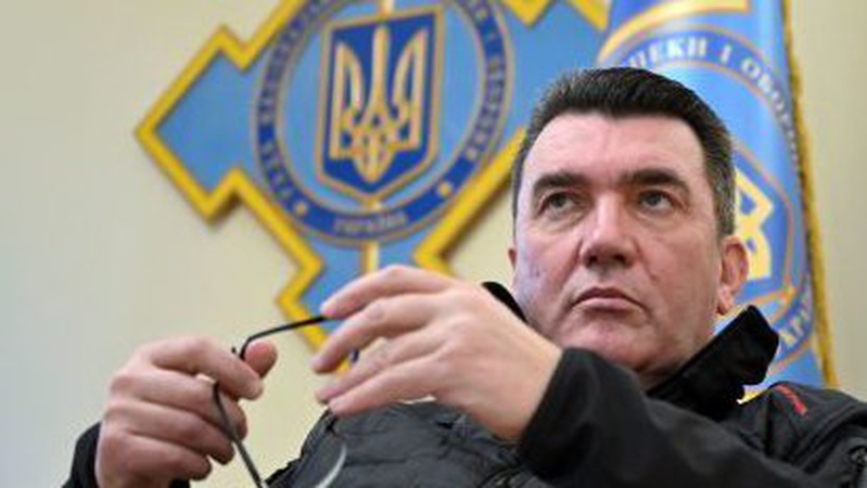 Данілов пояснив, чому Україна длсі не розірвала дипвідносини із білоруссю