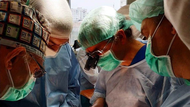 Волинські хірурги прооперували складну патологію у двох дітей