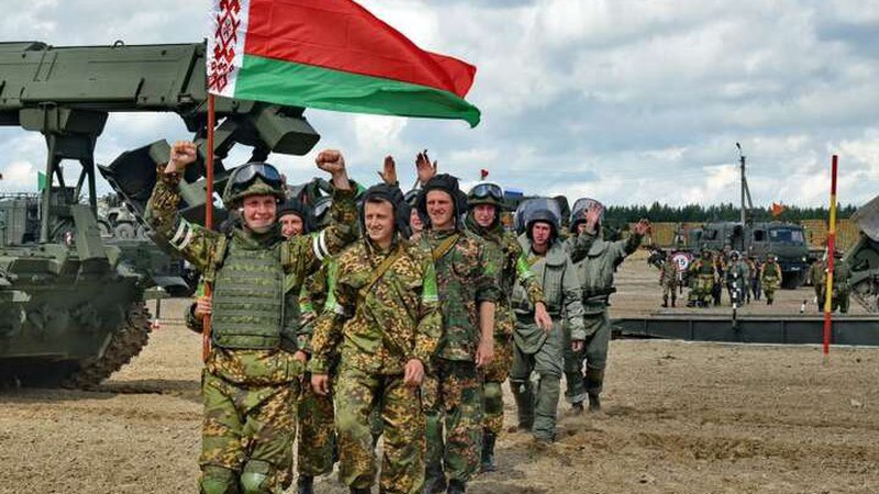 Білорусь розпочала навчально-бойові дії поблизу Волині