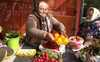 Українці зобов’язані платити податки за овочі з городу: в податковій розповіли, коли і в якому розмірі