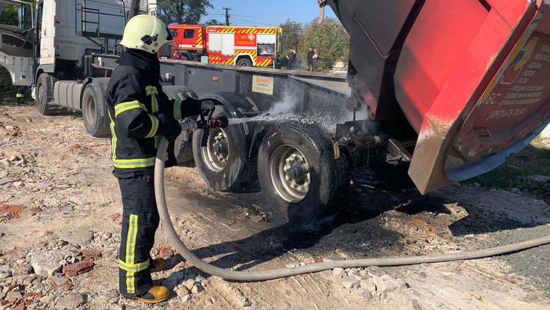 Трагічна пожежа у селі поблизу Луцька: загинув водій вантажівки