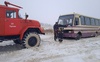 Застрягли у снігових заметах: на Волині рятувальники допомогли дістати зі снігу «швидку» та автобус