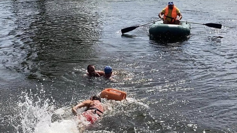 У Луцьку рятувальники врятували з води жінку, яка тонула