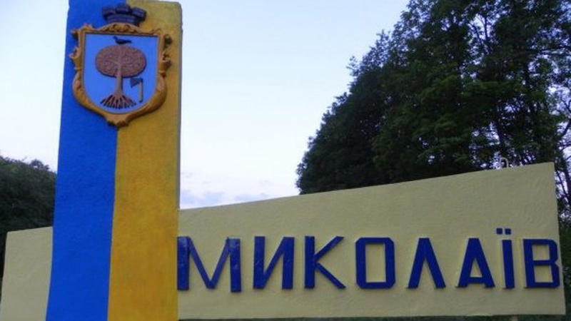Окупанти обстріляли Миколаїв посеред дня: поранено не менше 10 людей, є загиблі