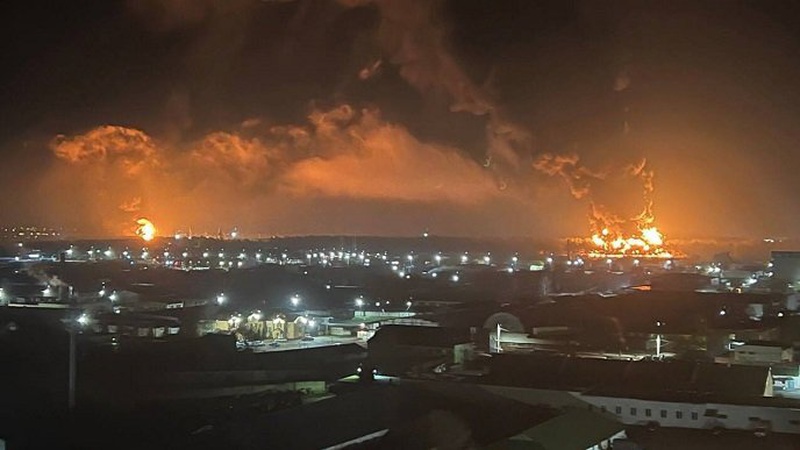 У російському Брянську  сталася пожежа на нафтобазі