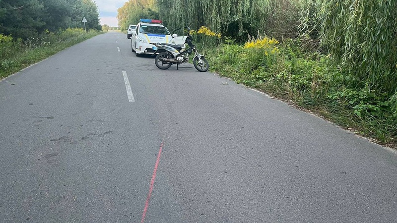 На Волині п’яний мотоцикліст , не впорався з керуванням та впав на дорозі