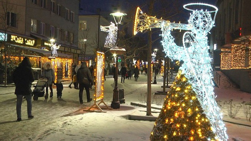 Місто різдвяних янголів: як прикрасили Луцьк до новорічних свят