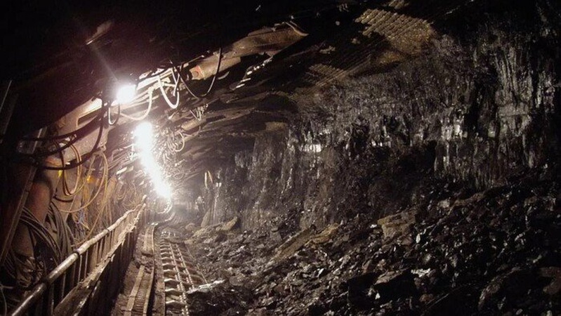 Через обстріл у Кривому Розі під землею застрягли сотні шахтарів