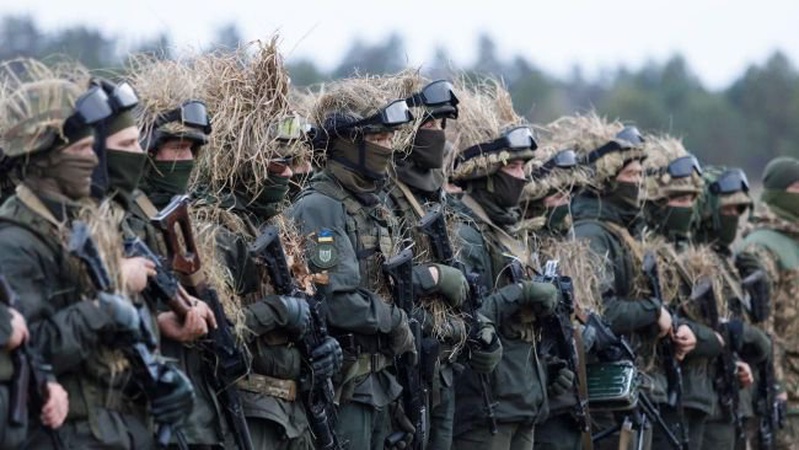 Українські захисники відбили атаки ворога на трьох напрямках, - Генштаб