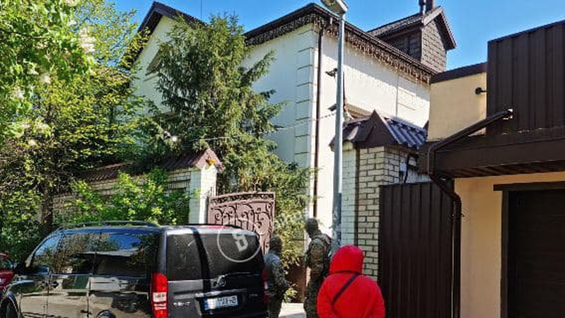 В будинку Медведчука обшуки: кума Путіна підозрюють в держзраді
