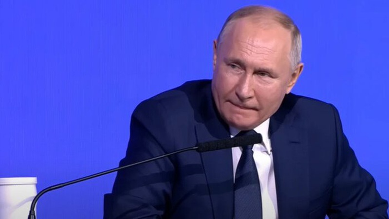 Путін б’є рекорди: перші результати «виборів» президента рф