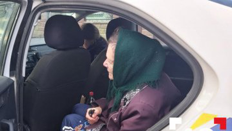 У Луцьку поліцейські допомогли бабусі повернутися додому