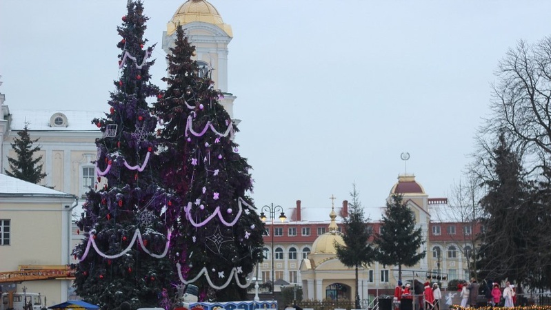 У Луцьку стартував конкурс на найкраще оформлення головної різдвяної ялинки