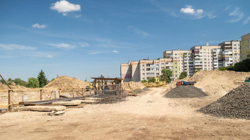 У Нововолинську триває будівництво житла для переселенців