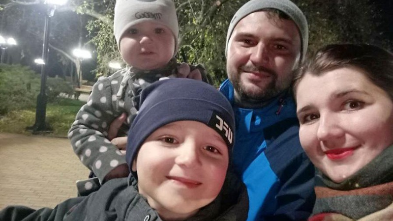 Подружжя лікарів, яке заради порятунку дітей виїхало із Чернігова, знайшло роботу на Волині