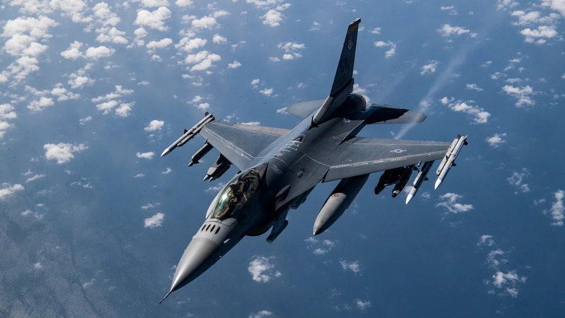 Білий дім назвав умову, за якої Україна отримуватиме F-16