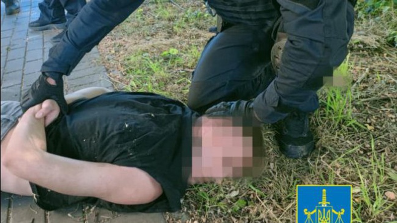 Затриманих у Луцьку наркоторговців посадили під домашній арешт