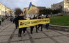 У Луцьку активісти провели протестний марш «800 мільйонів на військо». ВІДЕО