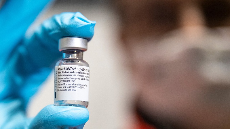 В Україні COVID-вакцина Pfizer стала доступною для усіх охочих