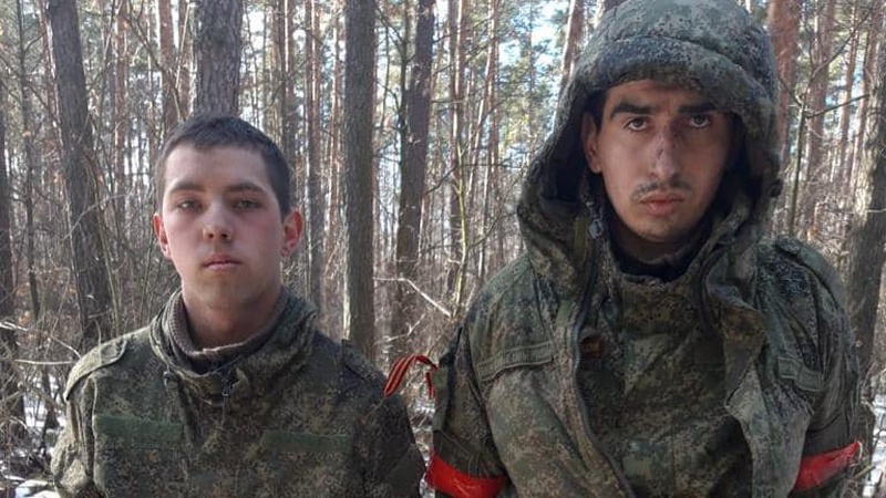 Військовослужбовці України взяли в полон двох російських окупантів. ФОТО