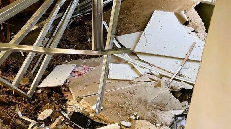 Обстріл Миколаєва: окупанти влучили в будинок, під завалами є люди