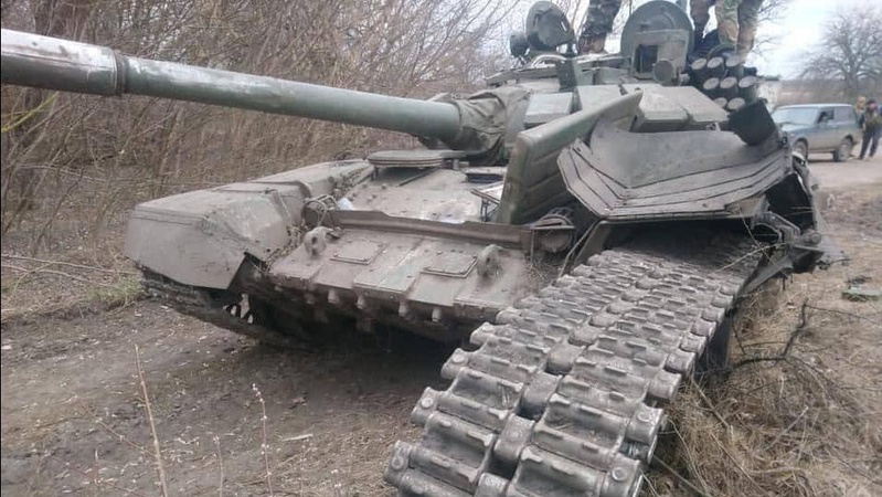 За 40 днів війни українські захисники знищили 150 літаків, 676 танків, близько 18 500 свинособак