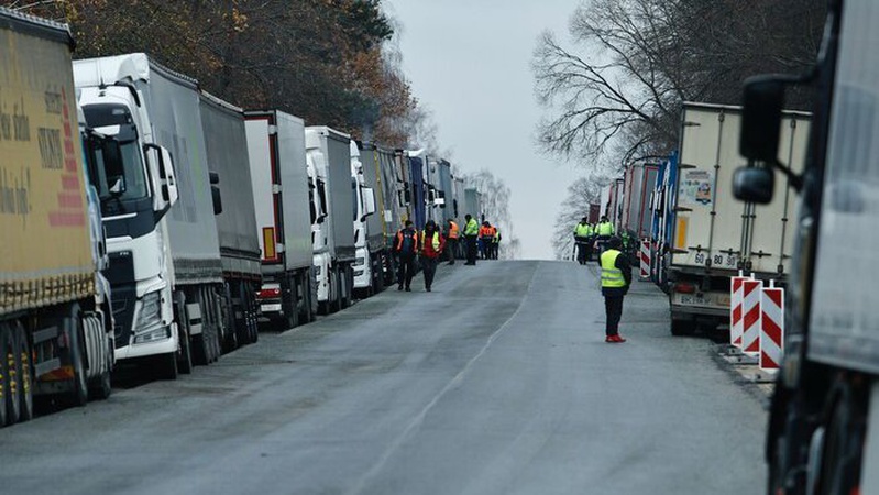 Кулеба розповів, як Україна боротиметься з блокадою на польському кордоні