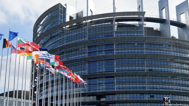 Європарламент розгляне визнання рф державою-спонсором тероризму