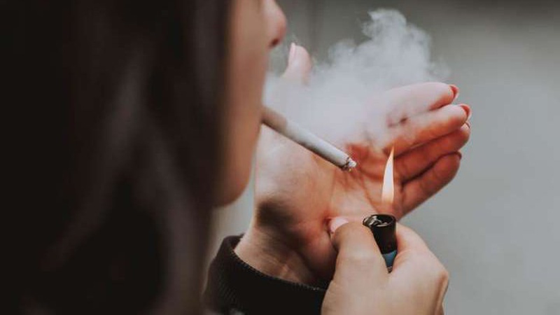В Україні розширили список заборонених місць для куріння