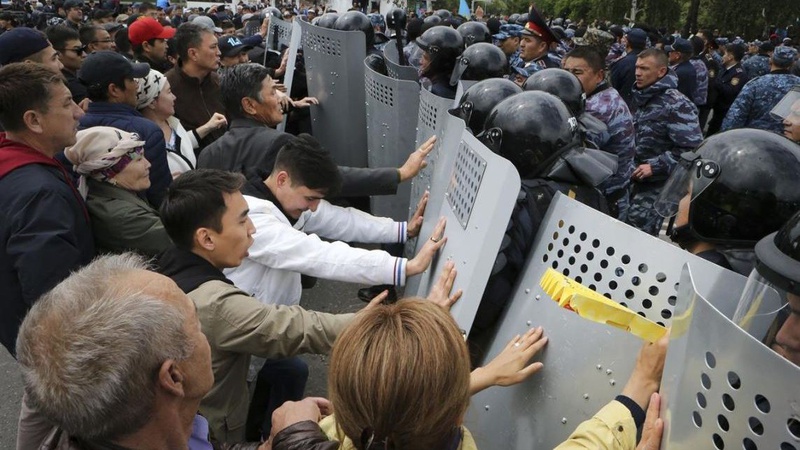 Протести у Казахстані: силовики розпочали перевірки в Україні
