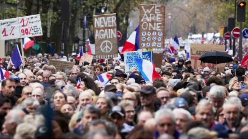 У Парижі марш проти антисемітизму зібрав понад 100 тисяч людей