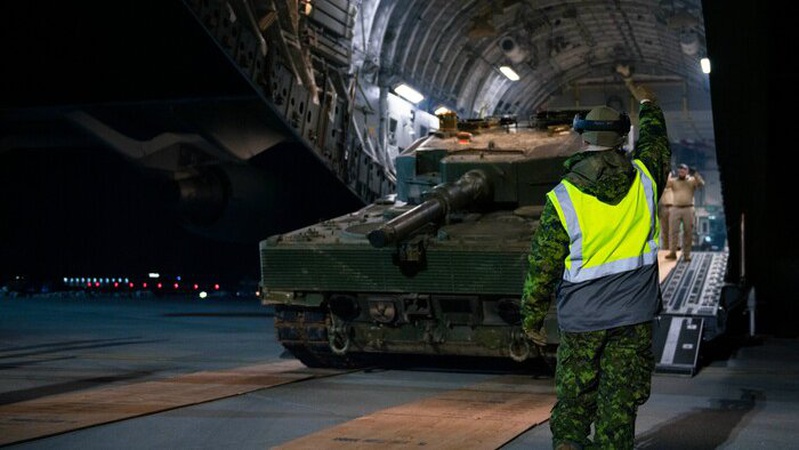 До Польщі прибув перший канадський Leopard 2 для України