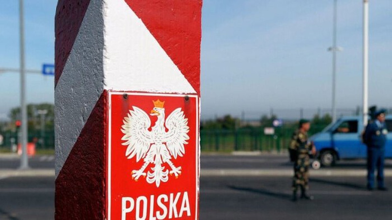 Польські фермери припинили блокаду пункту пропуску «Долгобичув-Угринів»