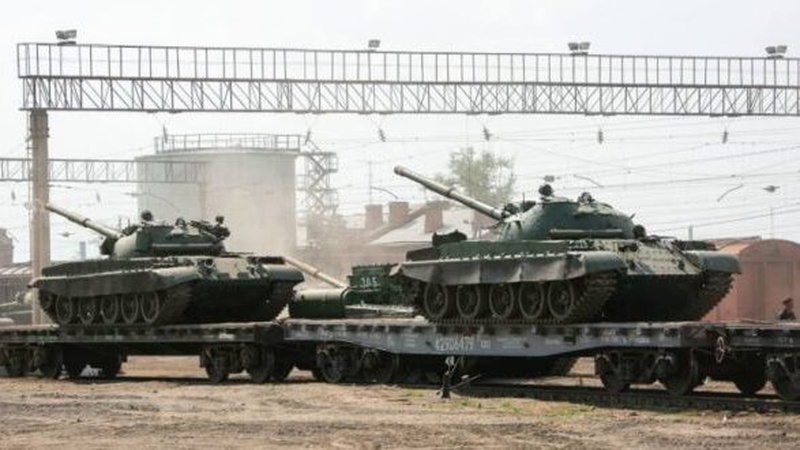 У напрямку Луцька та Рівного: білорусь перекидає танки до кордону України