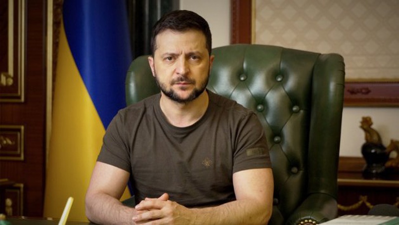 Україна вийде з переговорів у разі знищення людей у Маріуполі і «референдуму за хнр» – Зеленський