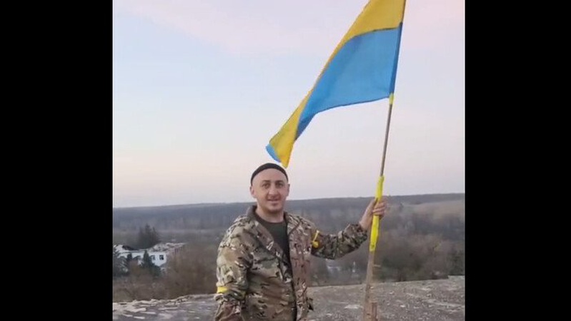 Українські військові встановили прапор у селі на Херсонщині