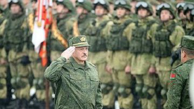 У білорусі чоловіки почали масово отримувати повістки у військкомати, – ЗМІ