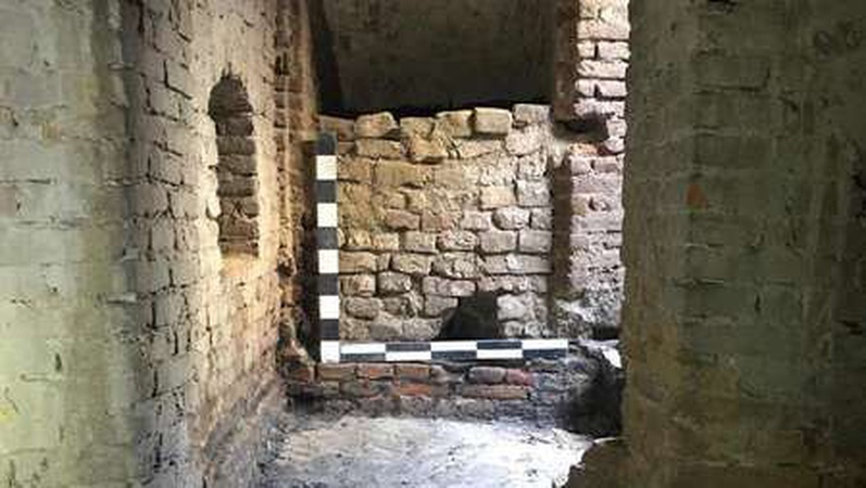 Археологи розчищують підземні кімнати, знайдені в соборі Святої Трійці в Луцьку