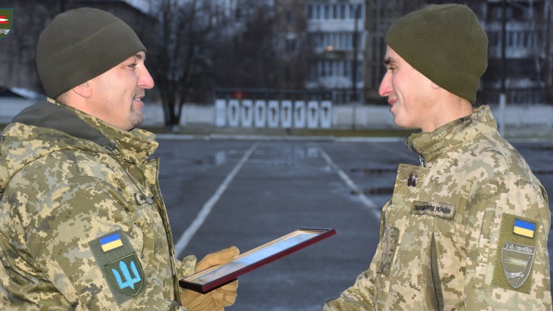 Військовий з Волині отримав нагороду за безперервний пробіг із Володимира до Львова