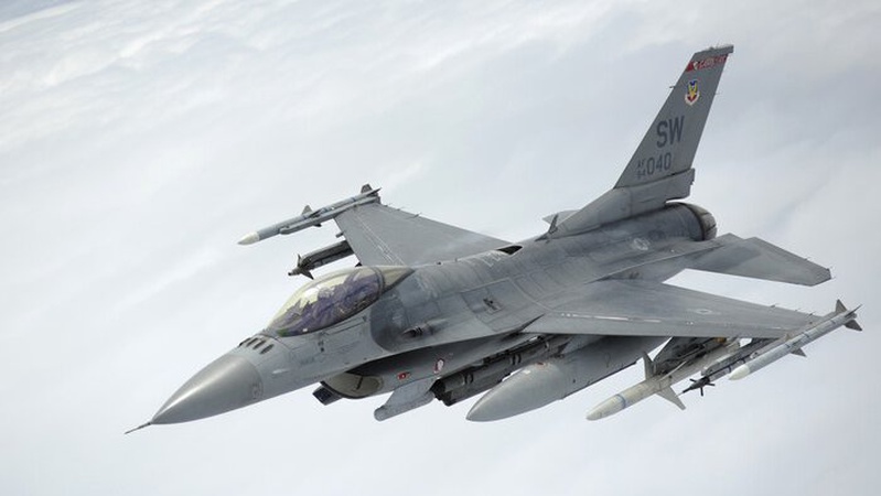 Стало відомо, коли українські пілоти почнуть навчання на F-16 у США