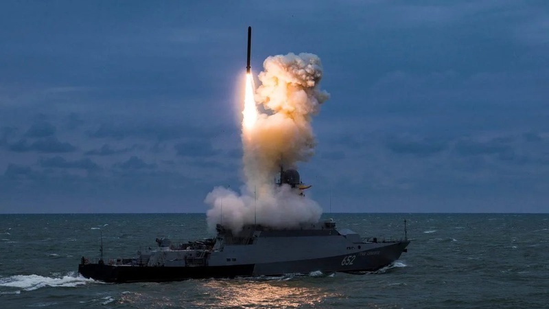 Рівень небезпеки дуже високий: росія вивела в Чорне море два підводних ракетоносії