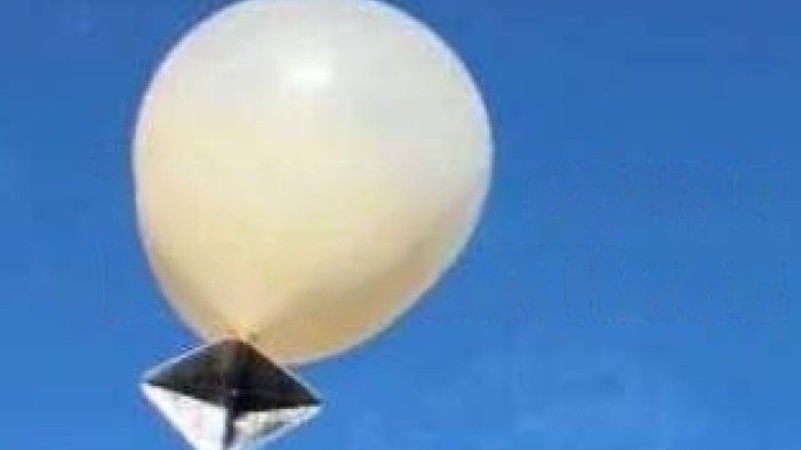 ЗМІ показали повітряні кулі, які ППО збило над Києвом
