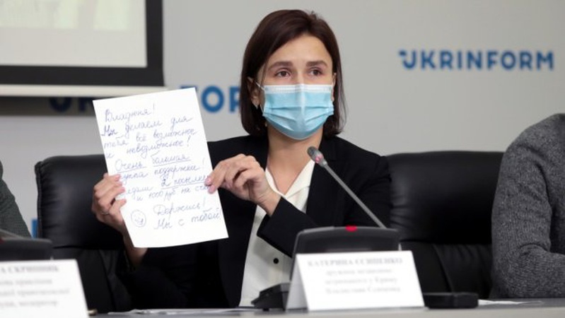 Дружина затриманого в Криму українського журналіста закликає пікетувати посольства Росії по всьому світу