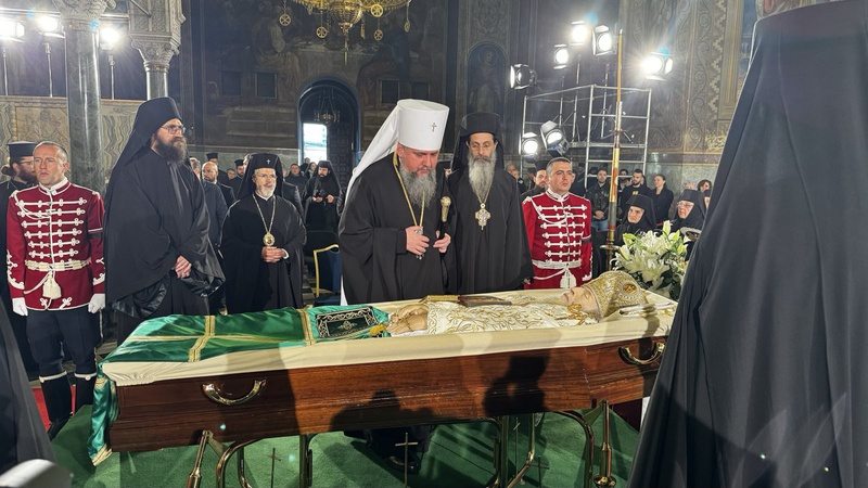Митрополит Епіфаній прибув до Софії на похорон Болгарського Патріарха Неофіта