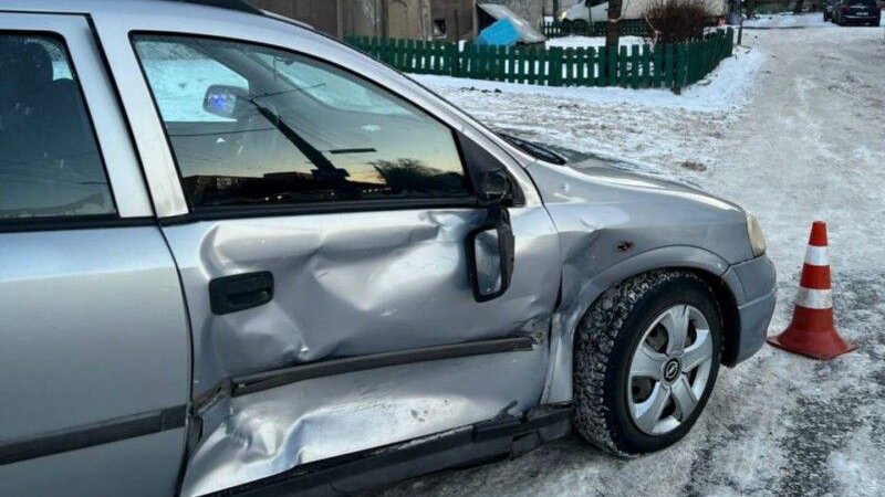 У Луцьку — ДТП: водій не надав переваги у русі